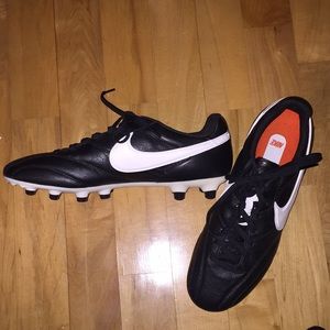 Brand new Nike Premier FG leather cleats